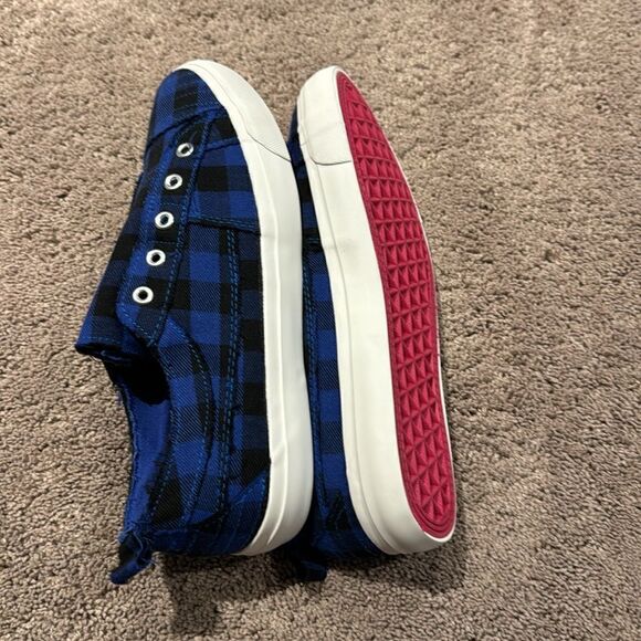 Corkys!! Size 10 ! Blue and black plaid slip on! NWOT pink bottom - Picture 5 of 7